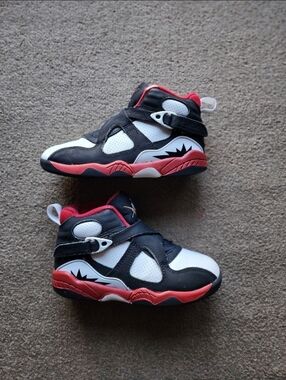 Jordan 8 Retro Paprika/Black-White